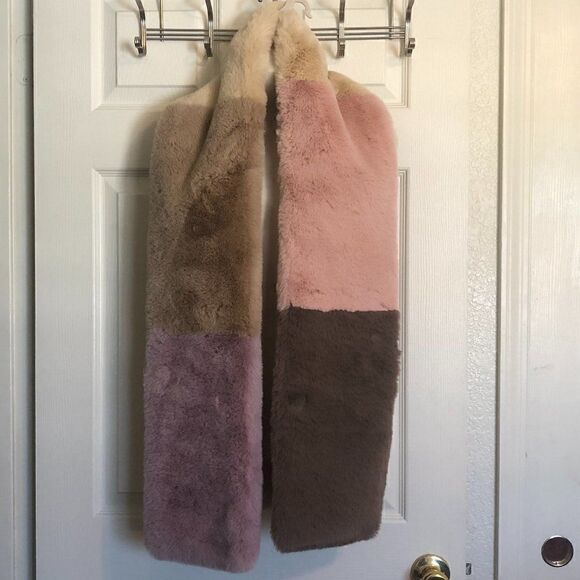 Jocelyn Faux Fur Wide Colorblock Scarf NWT - Picture 3 of 4